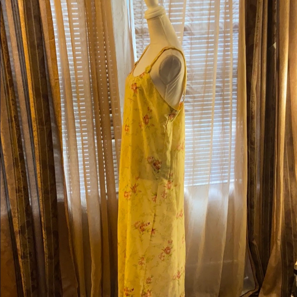 Yellow floral print nightgown - Picture 4 of 6